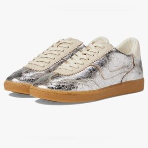 Dolce Vita Women's Notice Wide Sneaker